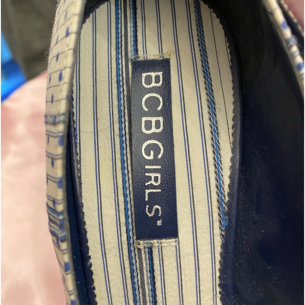 BCBGIRLS Size 8 Blue and White Polka Dot and Stripe Open Toe Slip on Platform - Picture 8 of 10